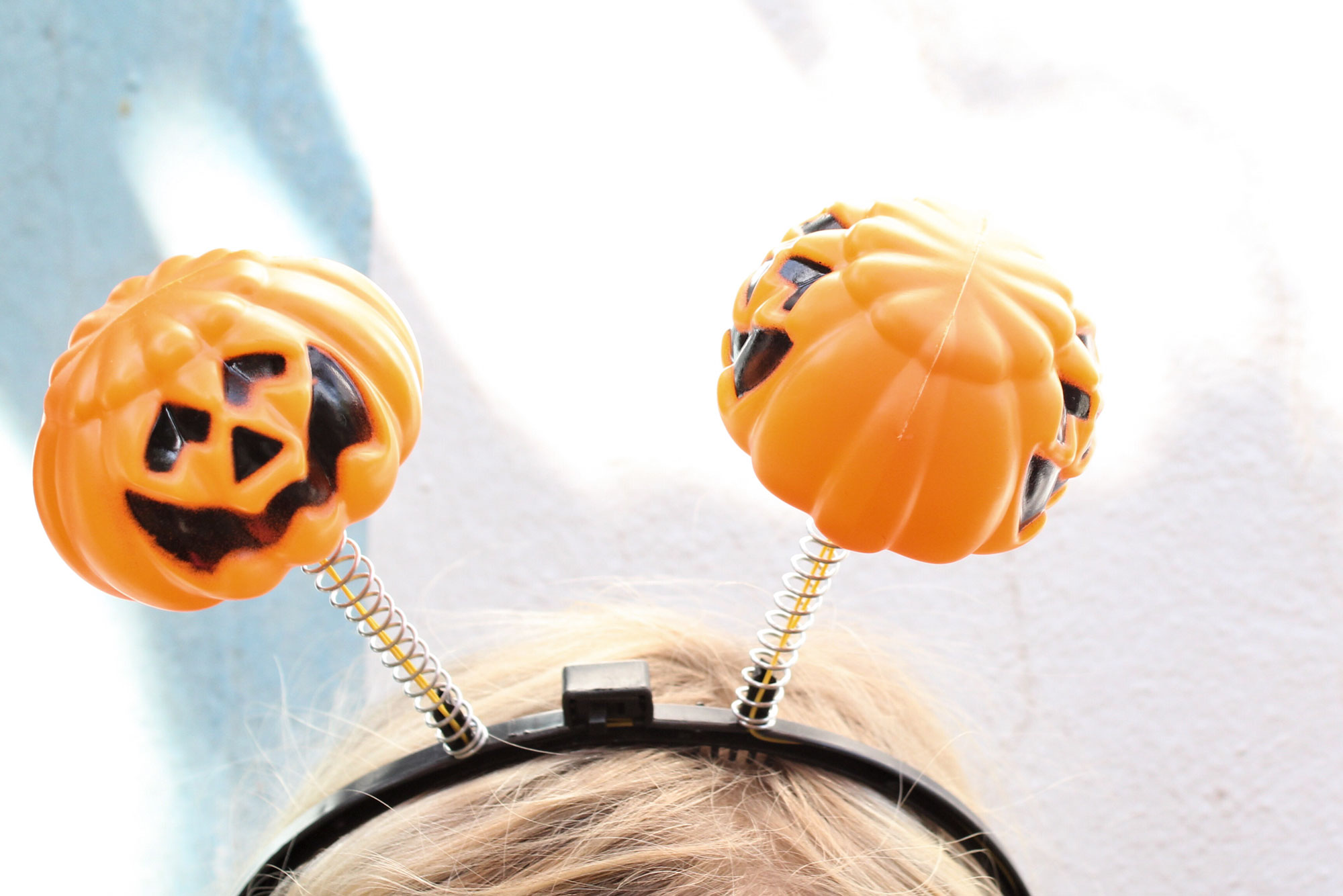 minimalist-halloween-pumpkins-2022-11-04-06-30-41-utc.jpg